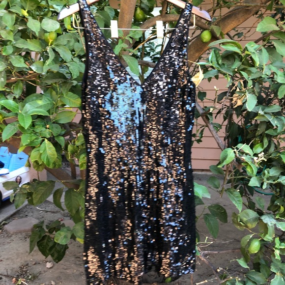 Black sequin mini dress - Picture 2 of 5